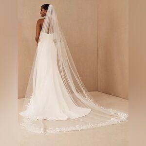 AMSALE JANNA Cathedral Veil